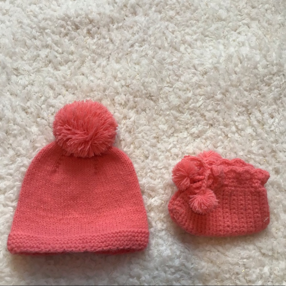 Brand New newborn hat and booties